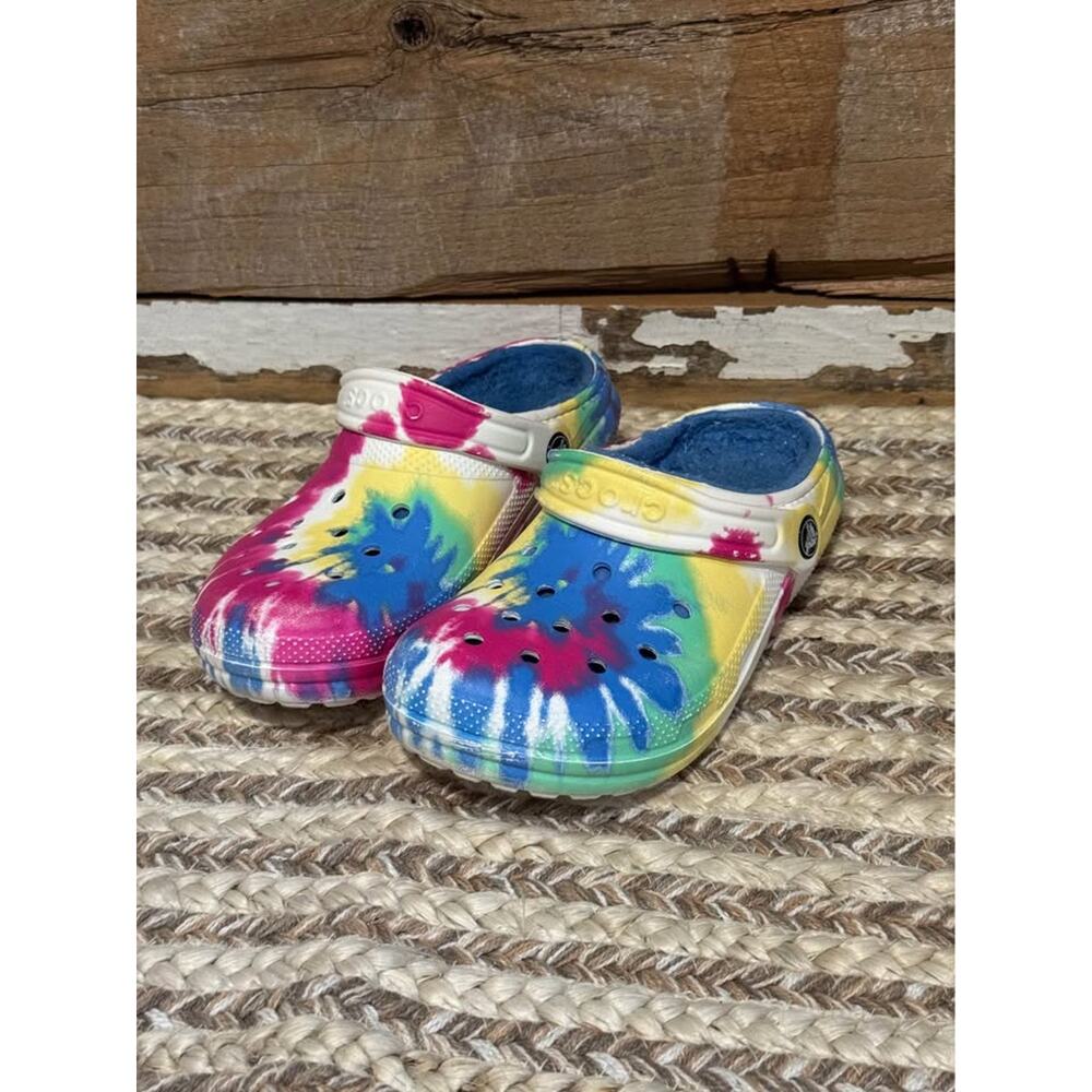 Tie Dye Fleece Lined‎ Crocs Youth Size 3